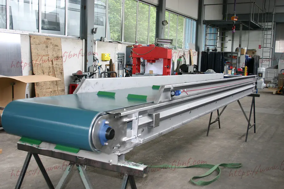 Conveying belt hero image